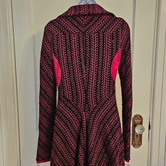 Diane von Furstenberg (DVF) Coat, Fuchsia & Black Print - Picture 9 of 11